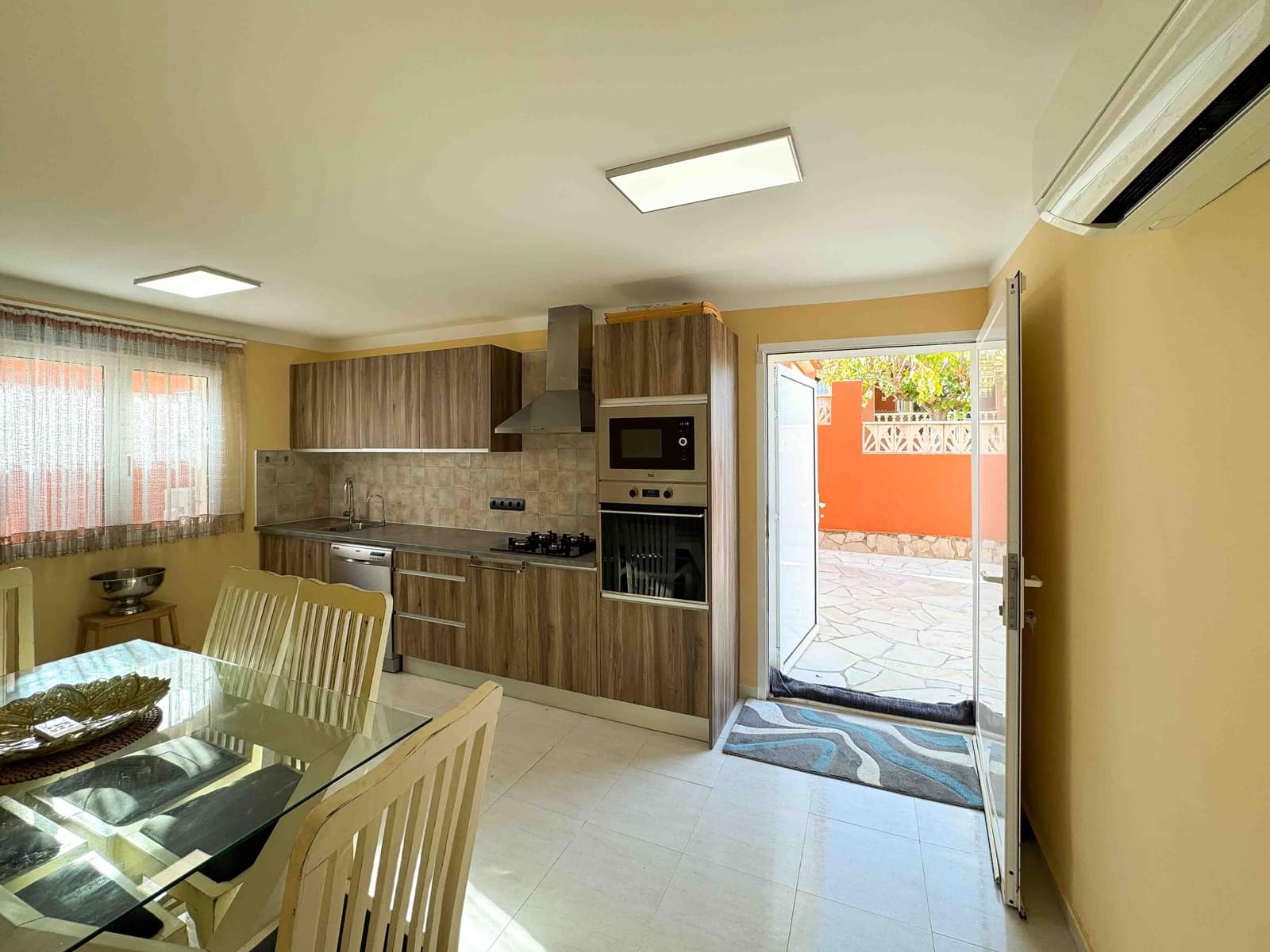 4 quarto Moradia para venda em Denia com piscina garagem - 970 000 € (Ref: 9597177)