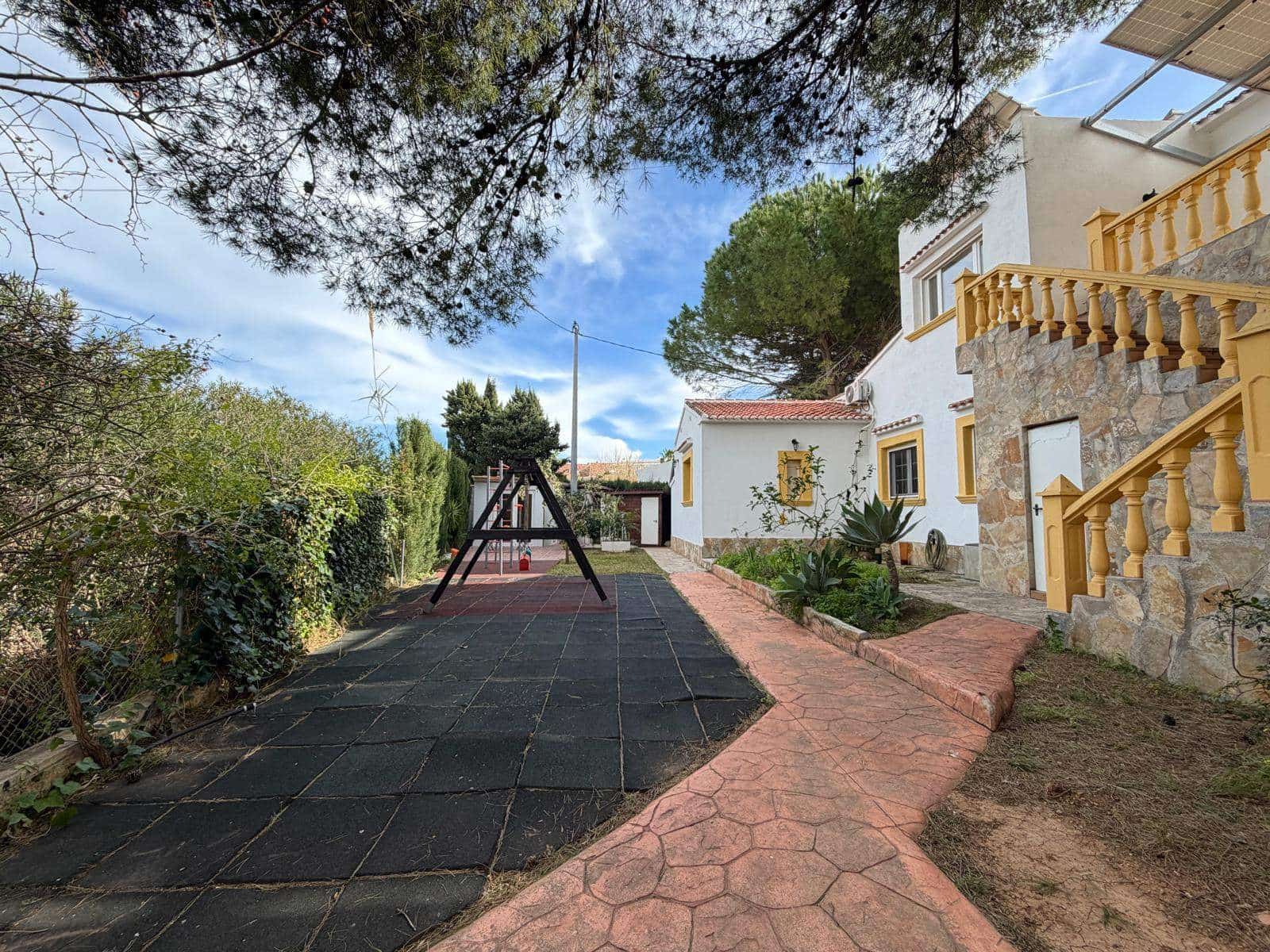 Chalet de 4 habitaciones en Dénia en venta con piscina - 659.000 € (Ref: 9606895)