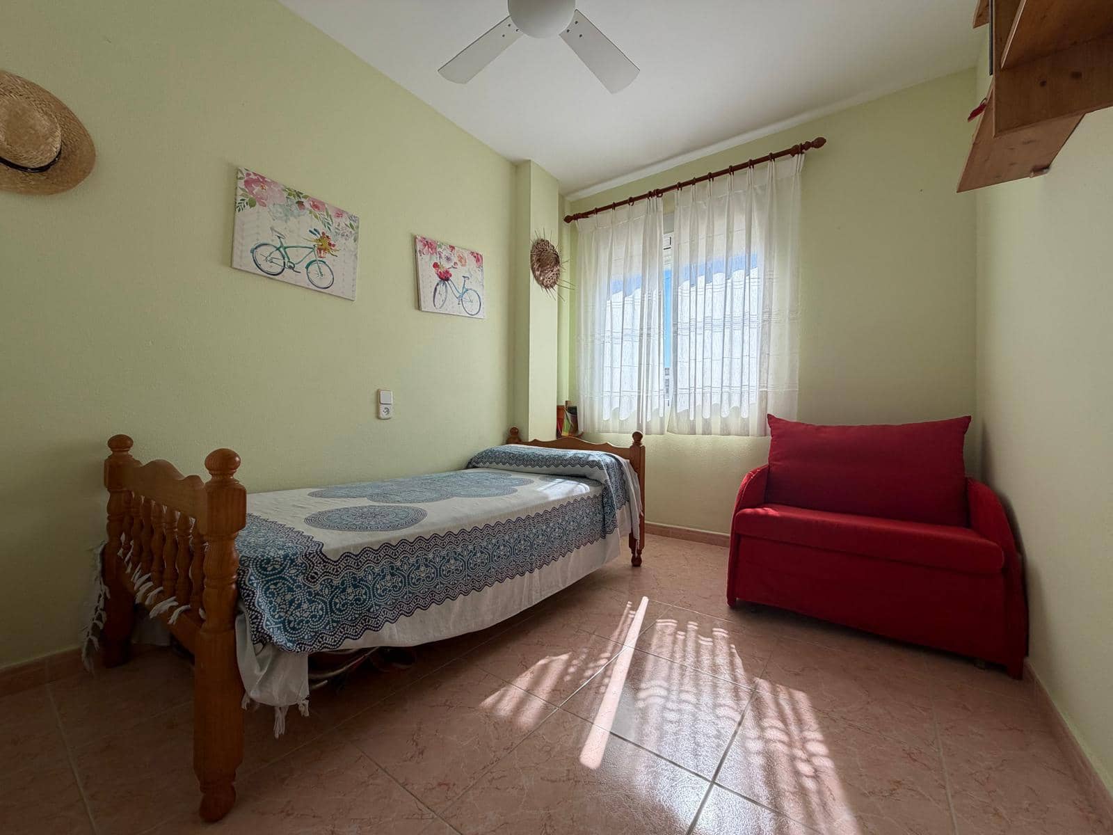 2 bedroom Apartment for sale in Denia with pool - € 280,000 (Ref: 9628188)