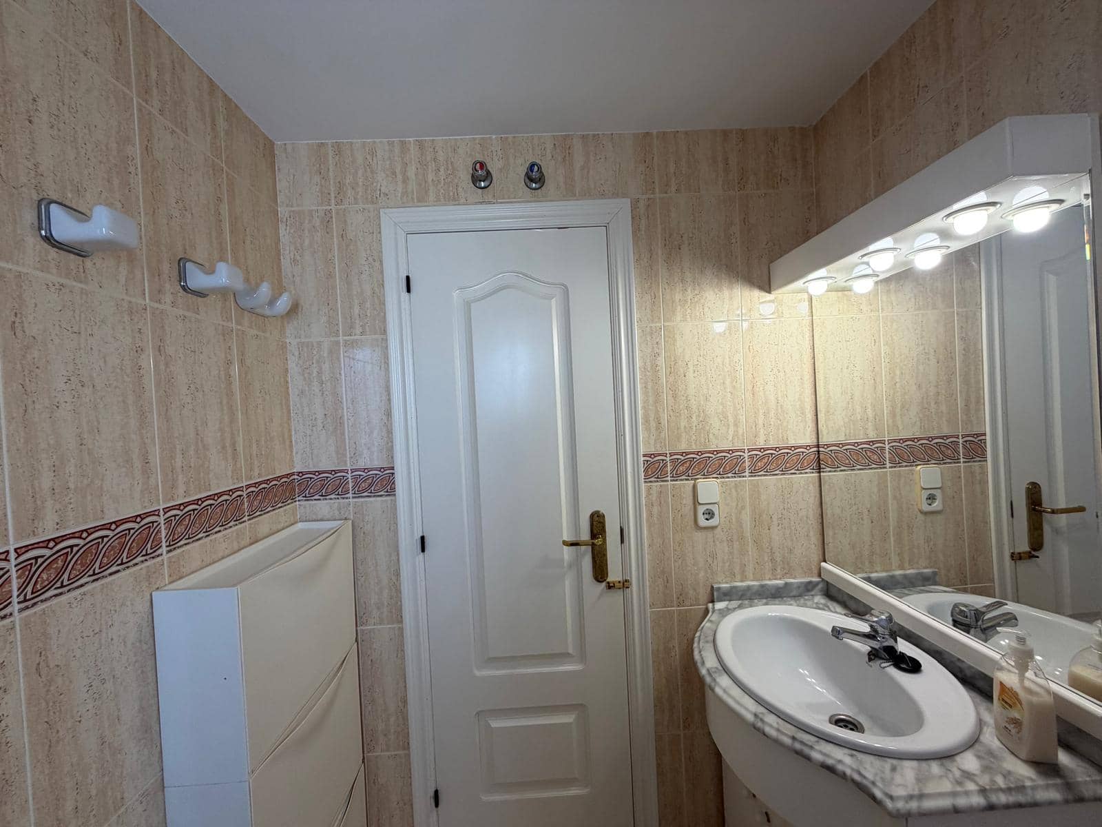 2 bedroom Apartment for sale in Denia with pool - € 280,000 (Ref: 9628188)