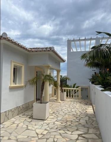 3 sypialnia Willa na sprzedaż w El Montgó, Dénia z basenem - 690 000 € (Ref: 9628189)