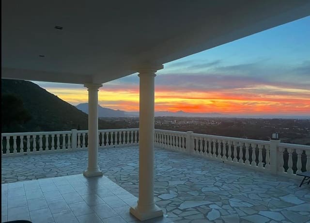 3 sypialnia Willa na sprzedaż w El Montgó, Dénia z basenem - 690 000 € (Ref: 9628189)