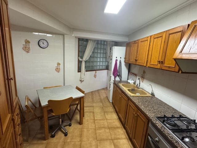 Apartamento de 3 habitaciones en Dénia en venta - 270.000 € (Ref: 9653031)
