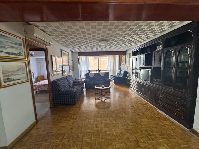 Apartamento de 3 habitaciones en Centro Urbano, Dénia en venta - 270.000 € (Ref: 9653031)