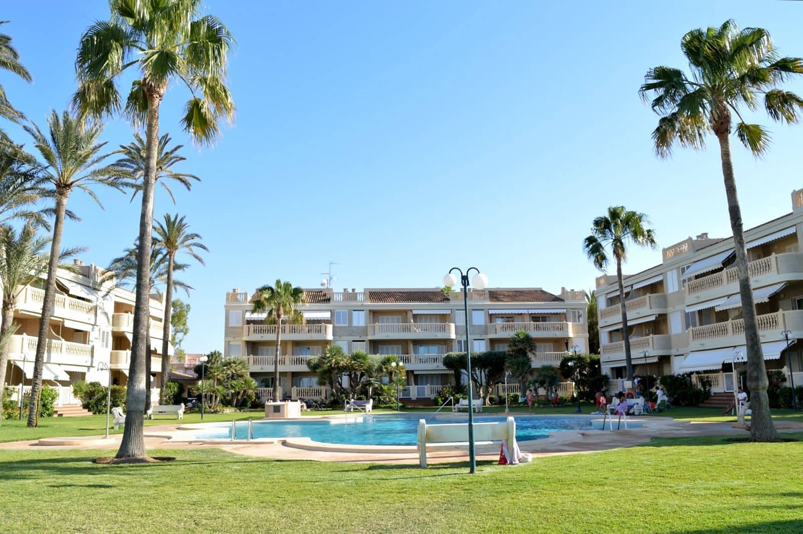 Apartamento de 2 habitaciones en Dénia en venta con piscina - 489.000 € (Ref: 9653032)