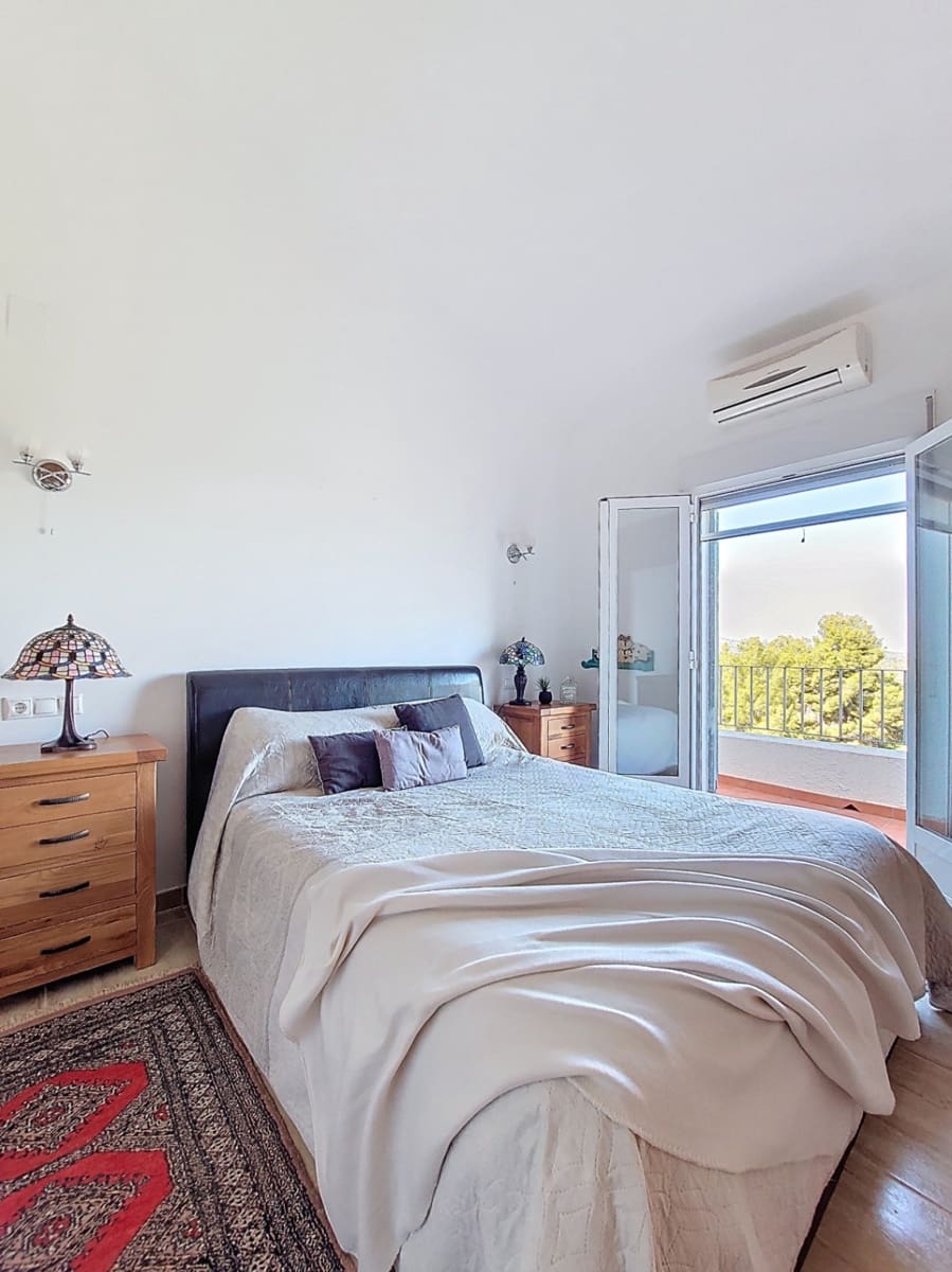 3 soverom Villa til salgs i Monte Pego med svømmebasseng garasje - € 400 000 (Ref: 9687543)