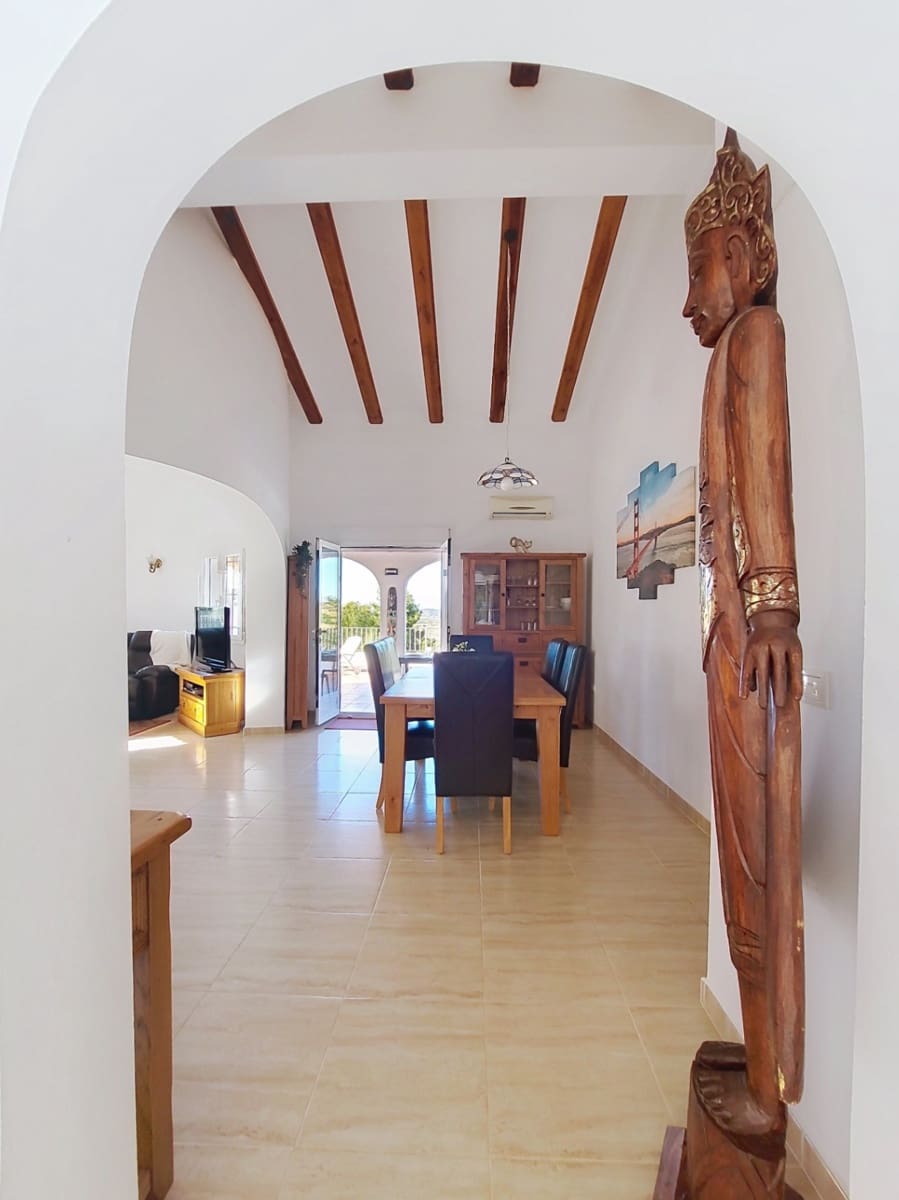 3 soverom Villa til salgs i Monte Pego med svømmebasseng garasje - € 400 000 (Ref: 9687543)