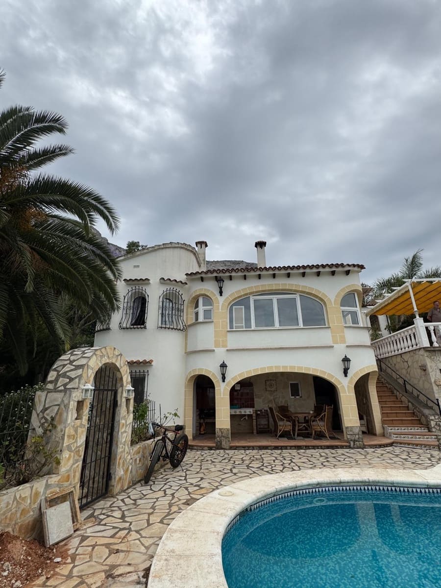 4 camera da letto Villa in vendita in Denia con piscina - 565.000 € (Rif: 9687656)