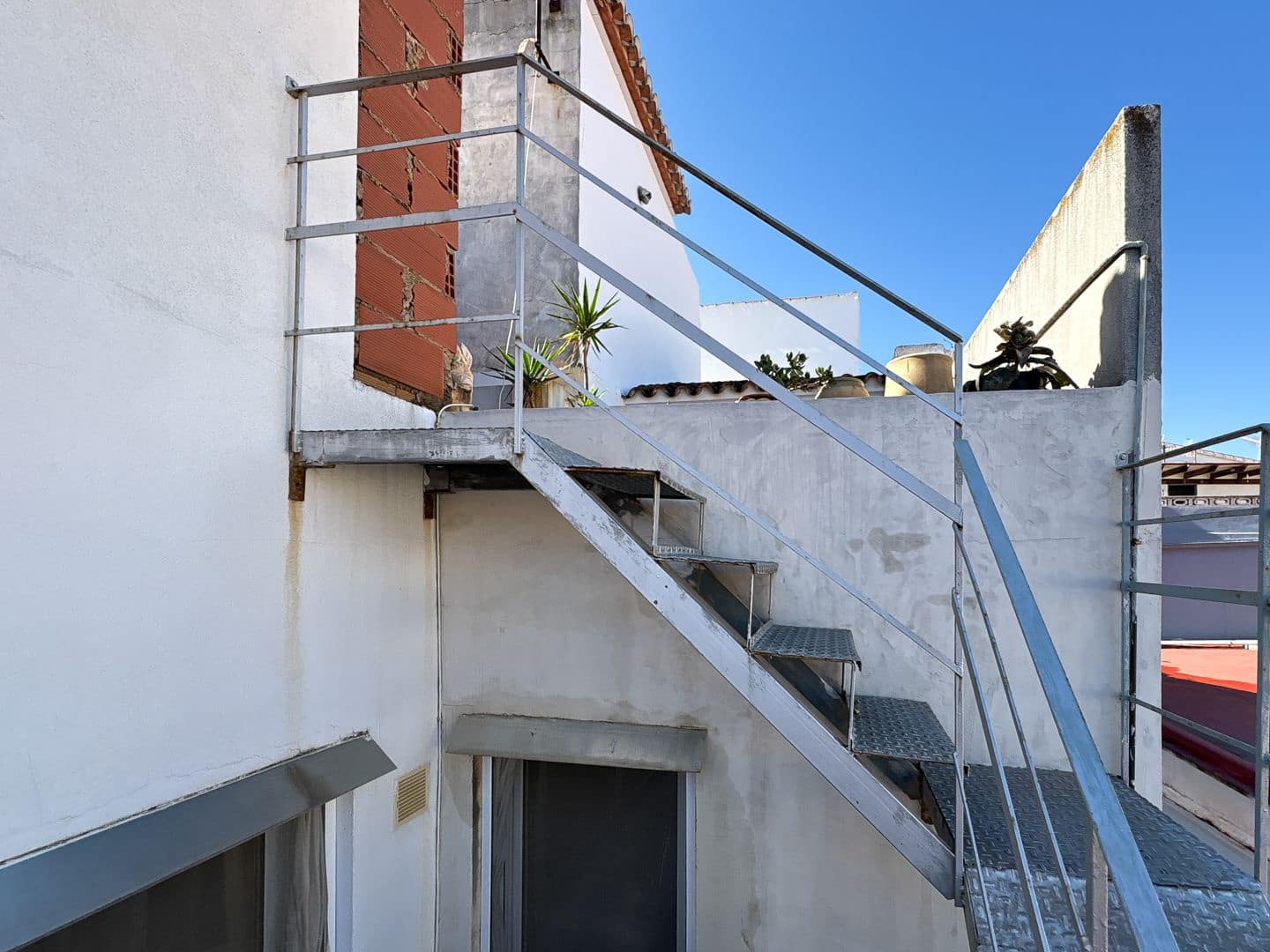 2 bedroom Townhouse for sale in Denia - € 205,000 (Ref: 9714233)