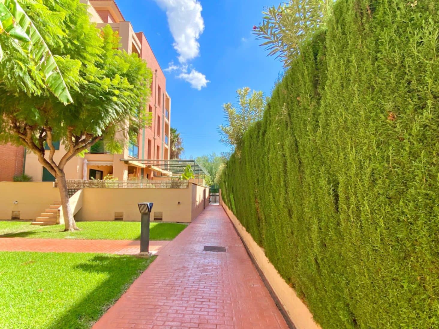 2 sovrum Strandlägenhet till salu i Denia med pool garage - 472 500 € (Ref: 9714239)