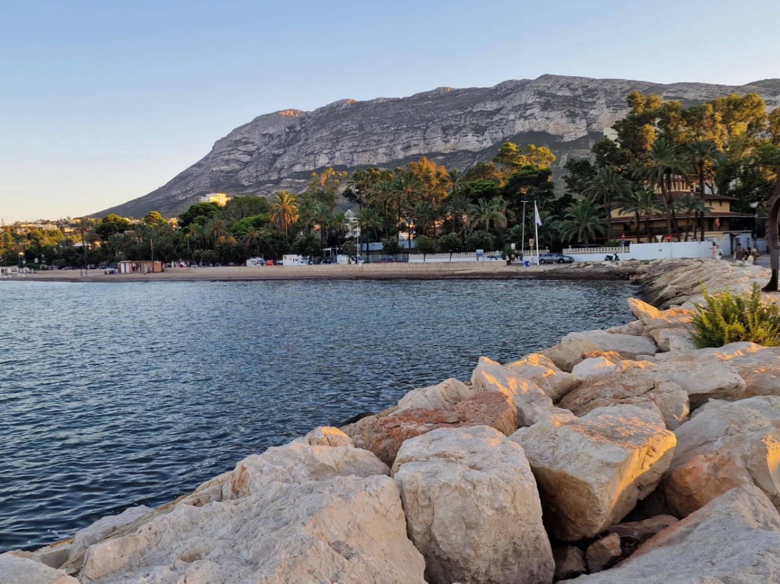 2 sovrum Strandlägenhet till salu i Denia med pool garage - 472 500 € (Ref: 9714239)