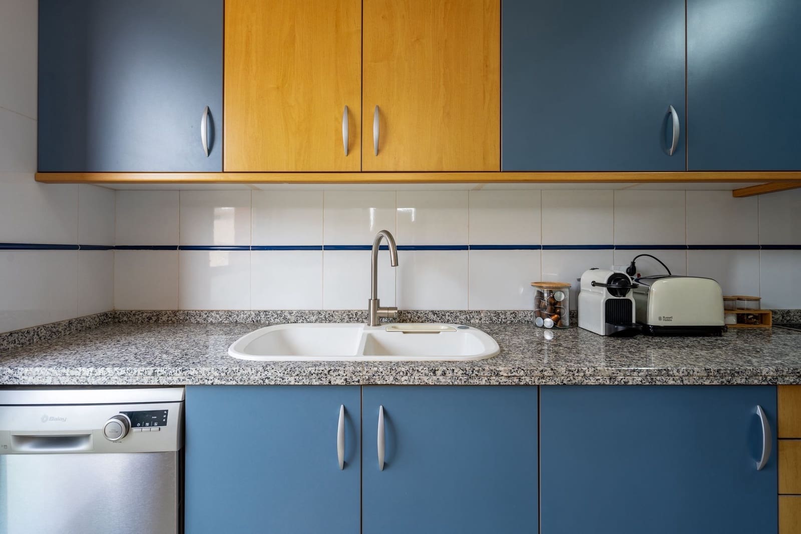 3 bedroom Beach Apartment for sale in Denia with pool garage - € 420,000 (Ref: 9714248)