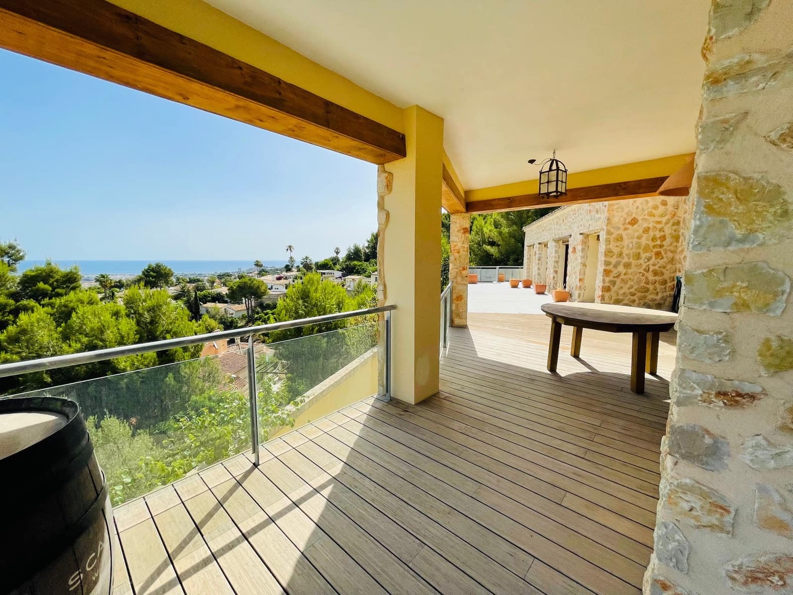 5 bedroom Villa for sale in Denia with pool garage - € 1,250,000 (Ref: 9720968)