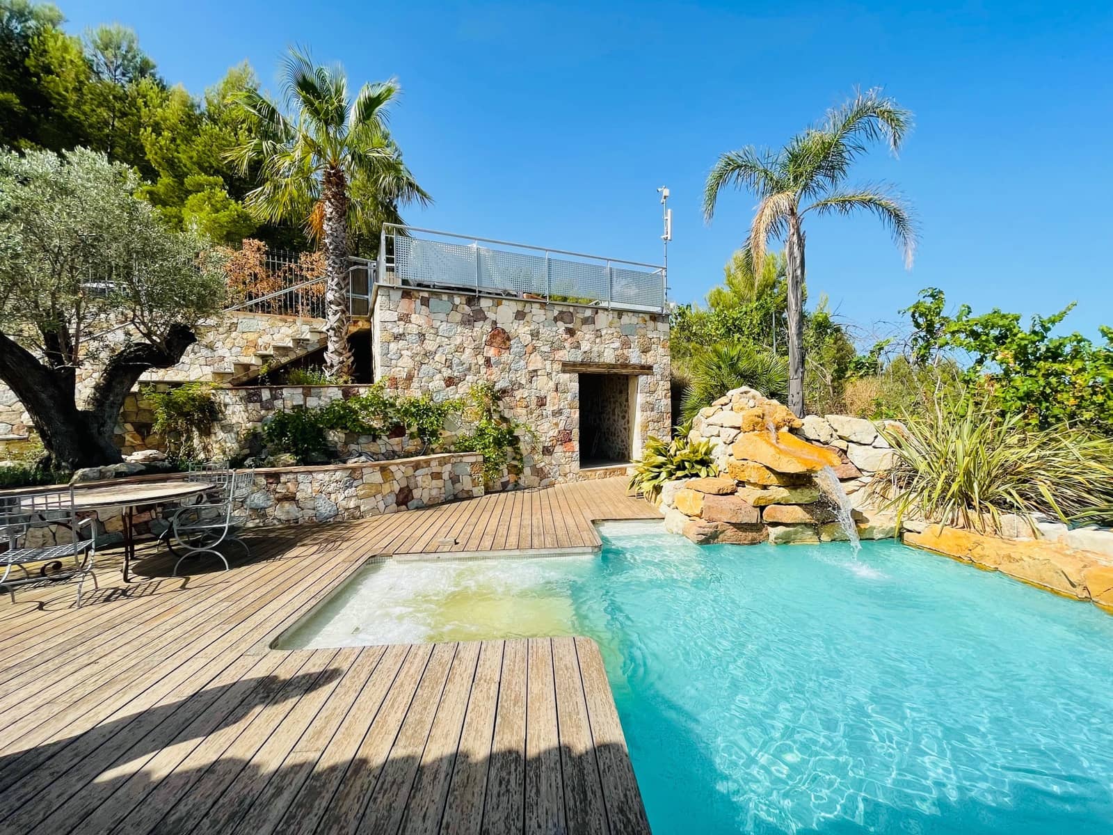 5 bedroom Villa for sale in Denia with pool garage - € 1,250,000 (Ref: 9720968)