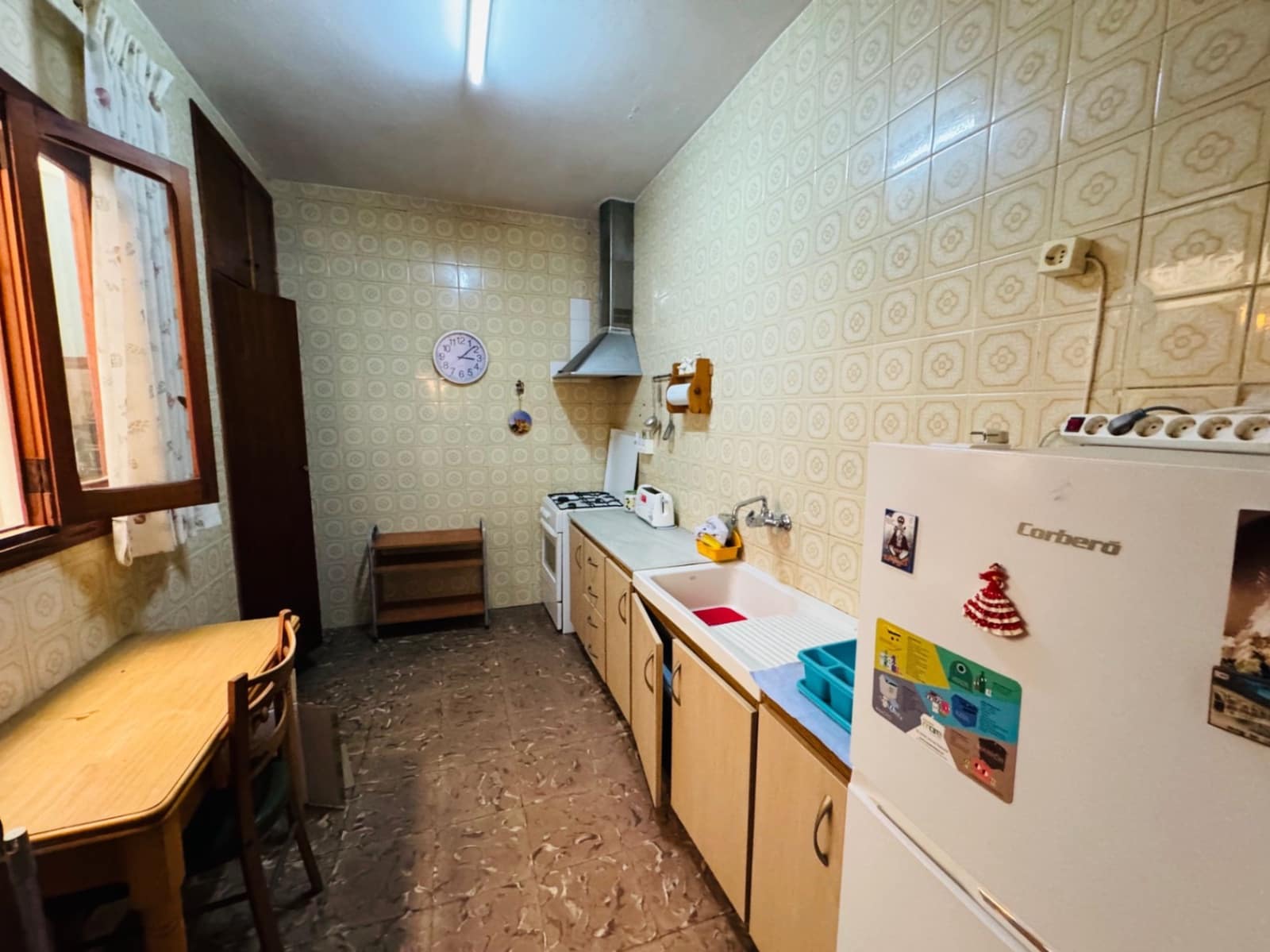 5 bedroom Townhouse for sale in Orba with pool - € 210,000 (Ref: 9720974)