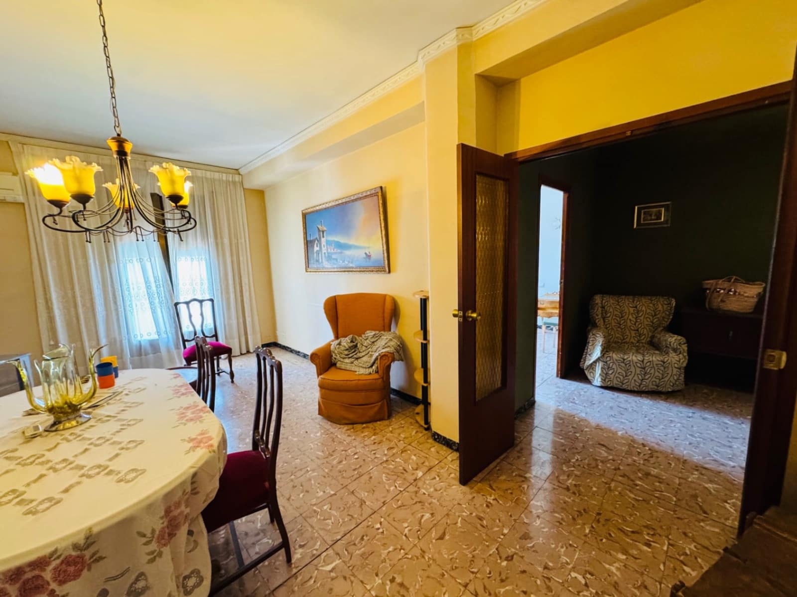 5 bedroom Townhouse for sale in Orba with pool - € 210,000 (Ref: 9720974)