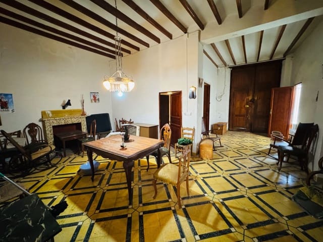 5 bedroom Townhouse for sale in Orba with pool - € 210,000 (Ref: 9720974)