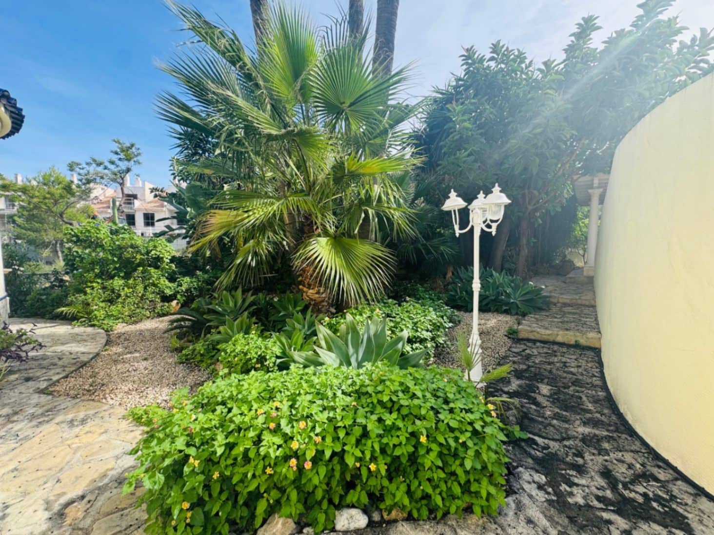 3 bedroom Villa for sale in Denia with pool garage - € 725,000 (Ref: 9734055)