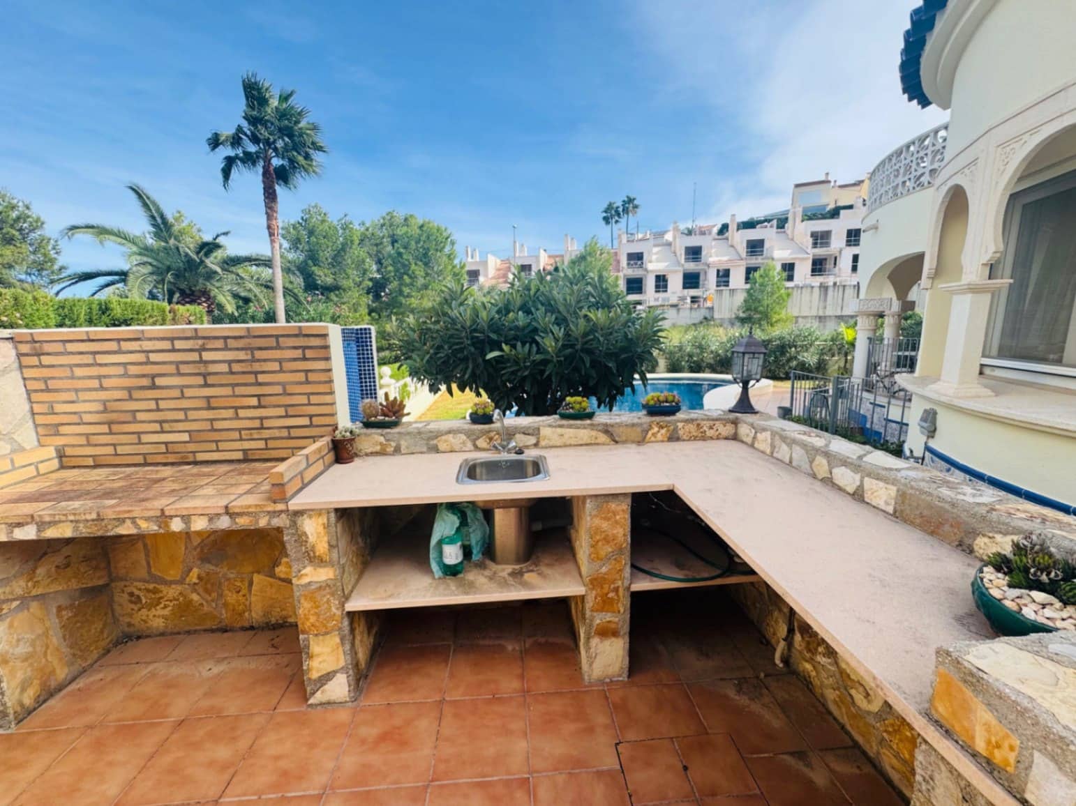 3 bedroom Villa for sale in Denia with pool garage - € 725,000 (Ref: 9734055)