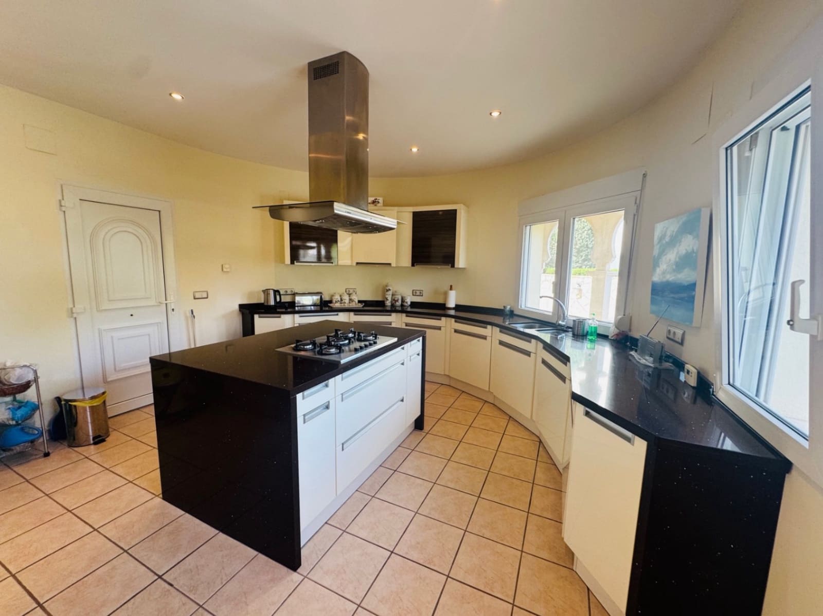 3 bedroom Villa for sale in Denia with pool garage - € 725,000 (Ref: 9734055)