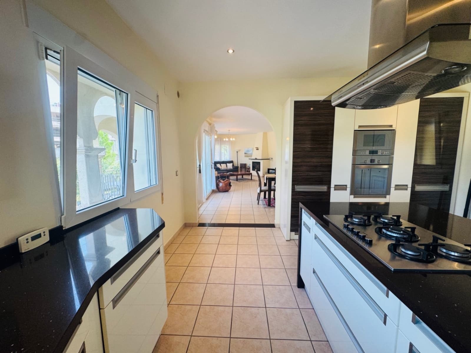 3 bedroom Villa for sale in Denia with pool garage - € 725,000 (Ref: 9734055)