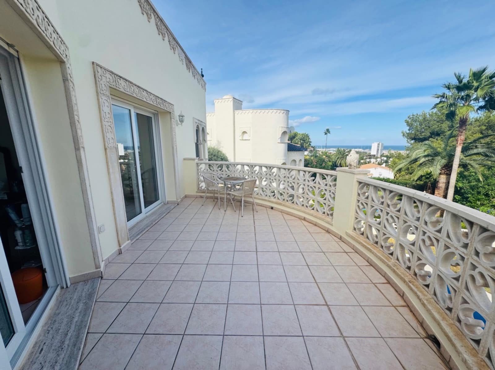 3 bedroom Villa for sale in Denia with pool garage - € 725,000 (Ref: 9734055)