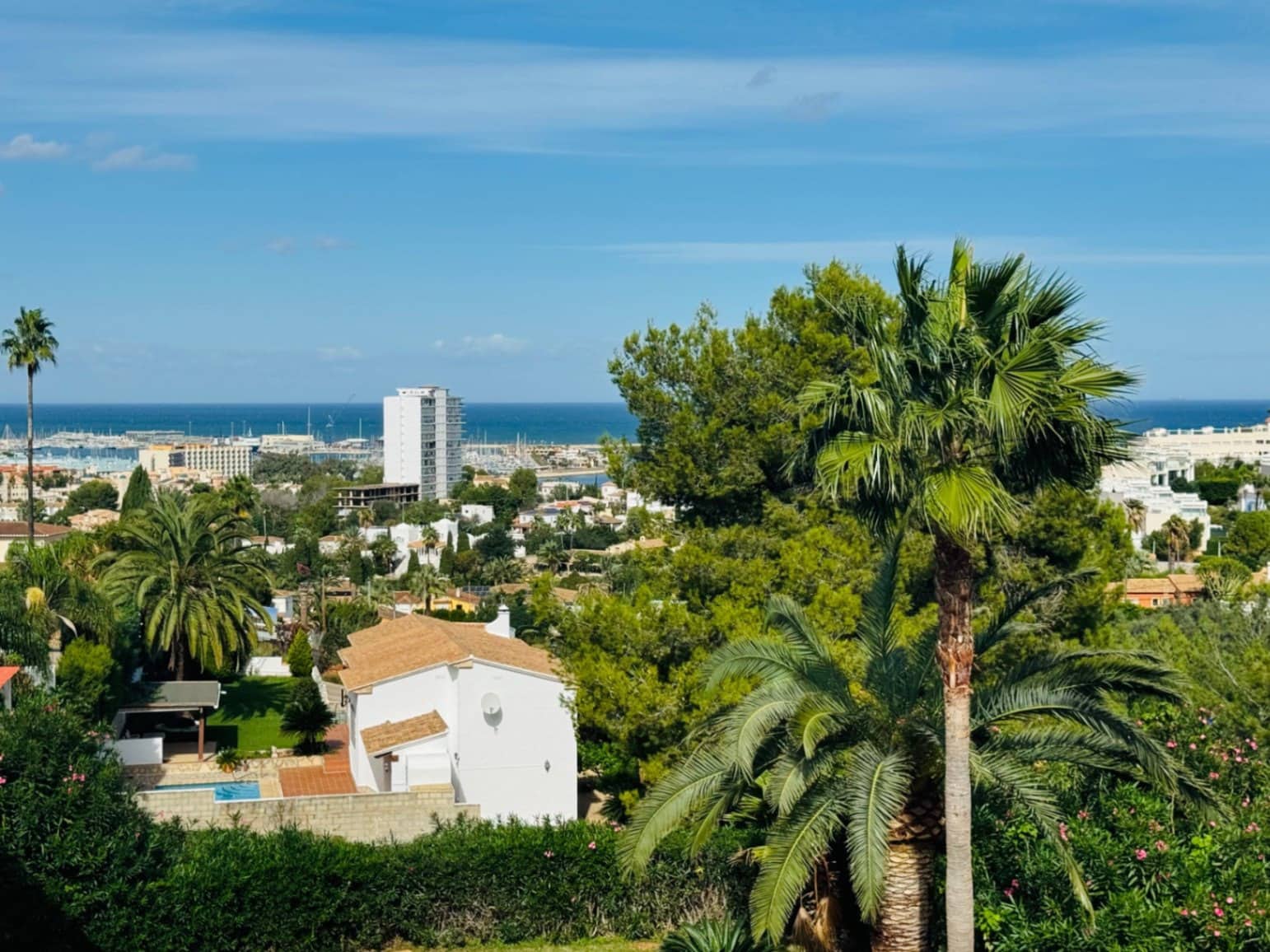 3 bedroom Villa for sale in Denia with pool garage - € 725,000 (Ref: 9734055)