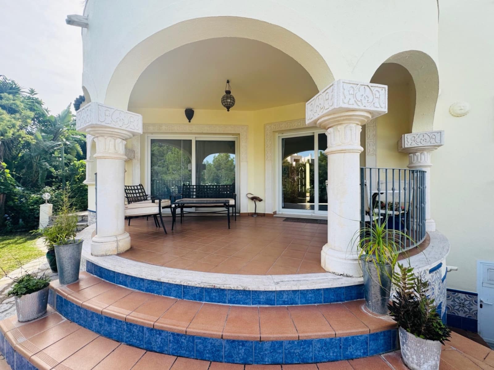 3 bedroom Villa for sale in Denia with pool garage - € 725,000 (Ref: 9734055)