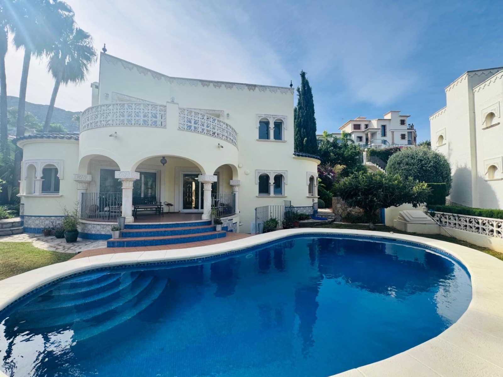 3 bedroom Villa for sale in Denia with pool garage - € 725,000 (Ref: 9734055)