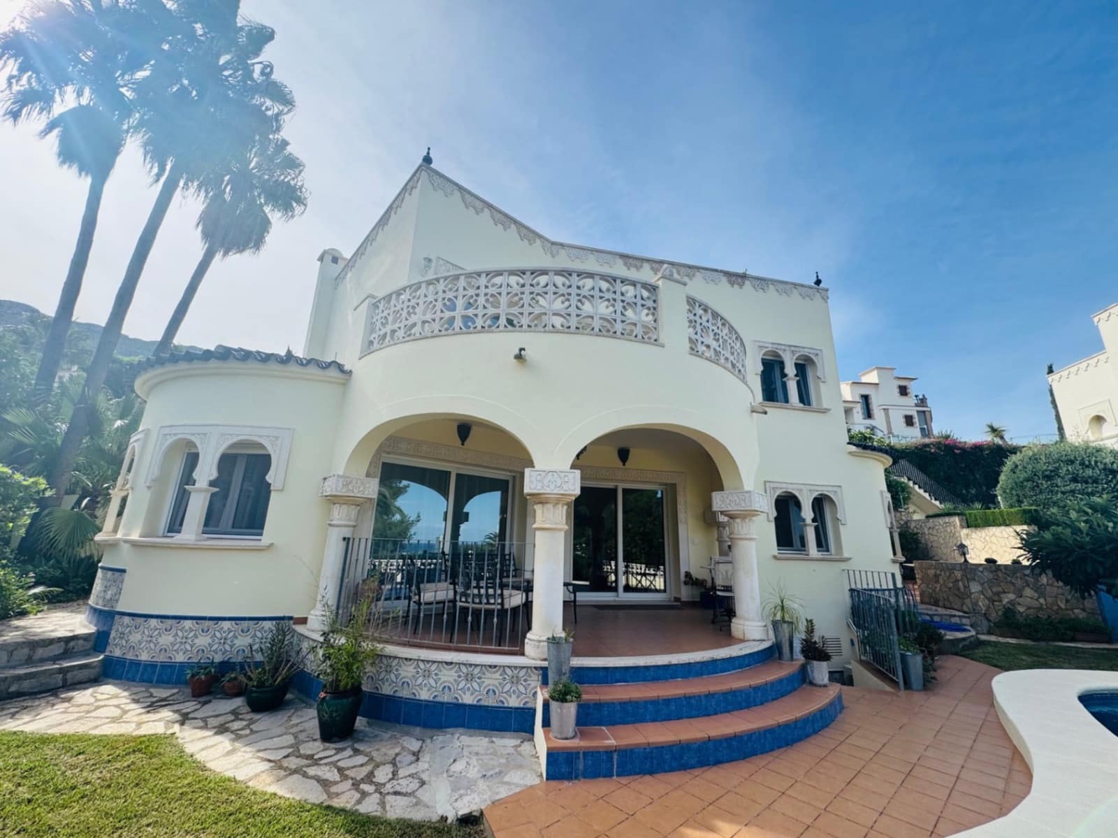 3 bedroom Villa for sale in Denia with pool garage - € 725,000 (Ref: 9734055)