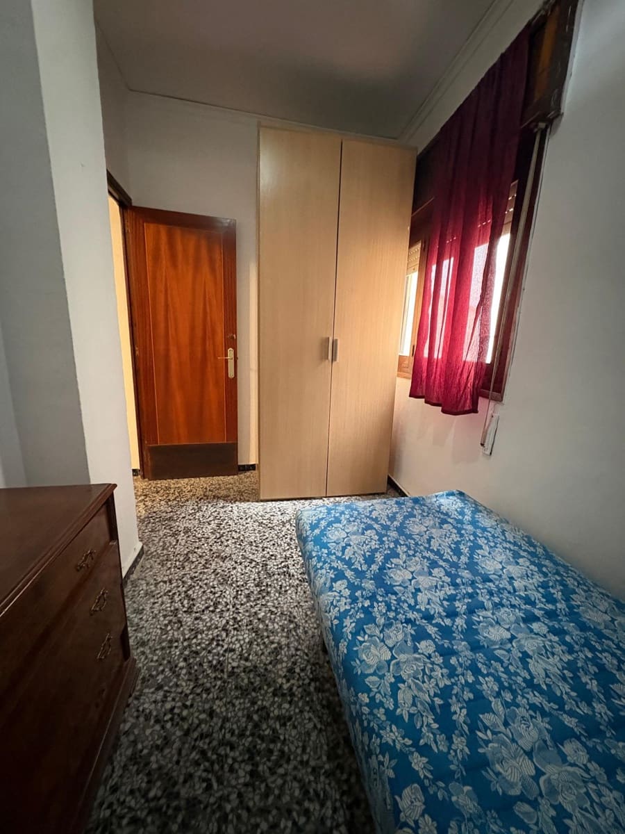 3 slaapkamer Appartement te koop in Denia met zwembad - € 160.000 (Ref: 9734059)