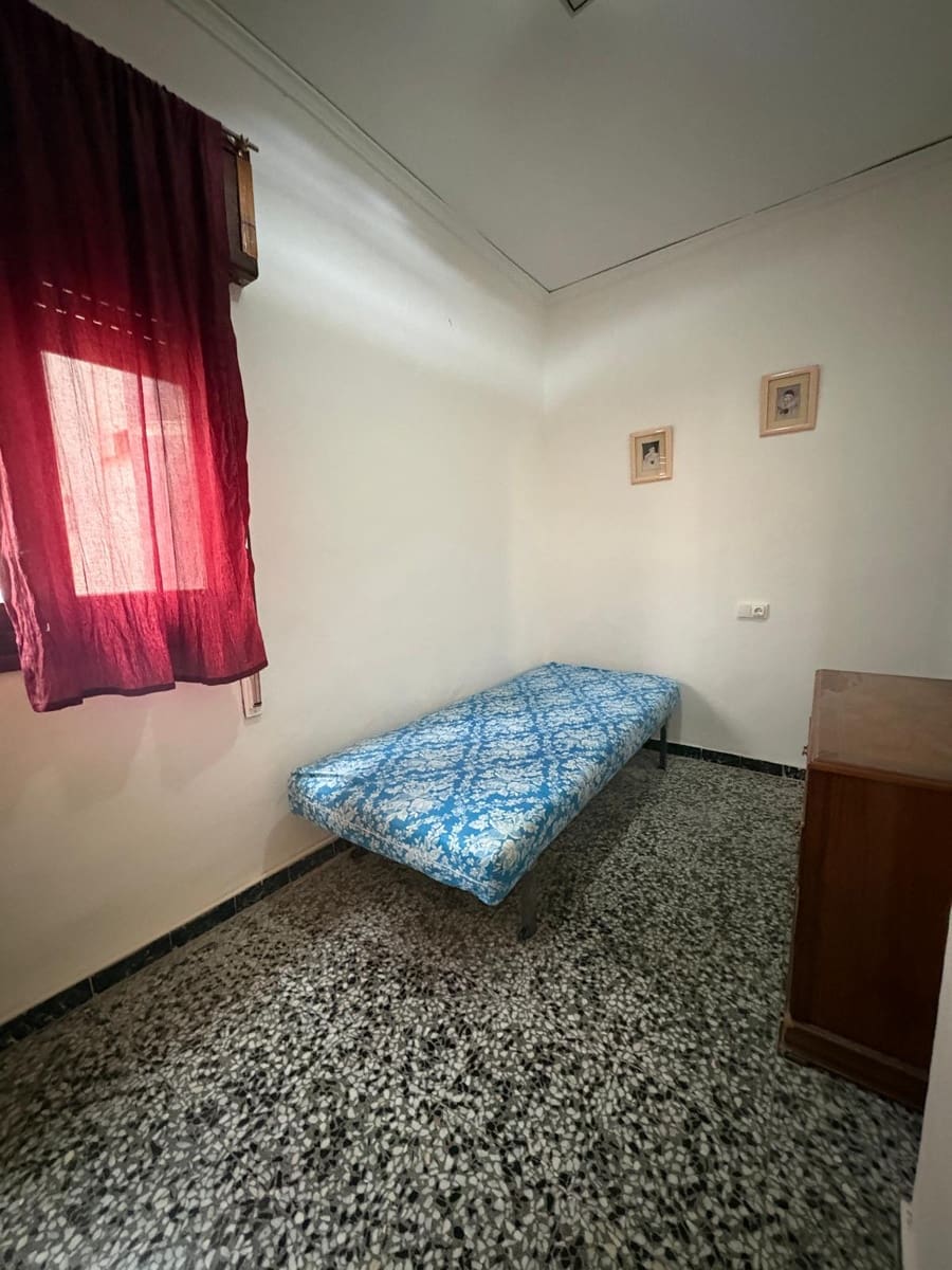 3 slaapkamer Appartement te koop in Denia met zwembad - € 160.000 (Ref: 9734059)