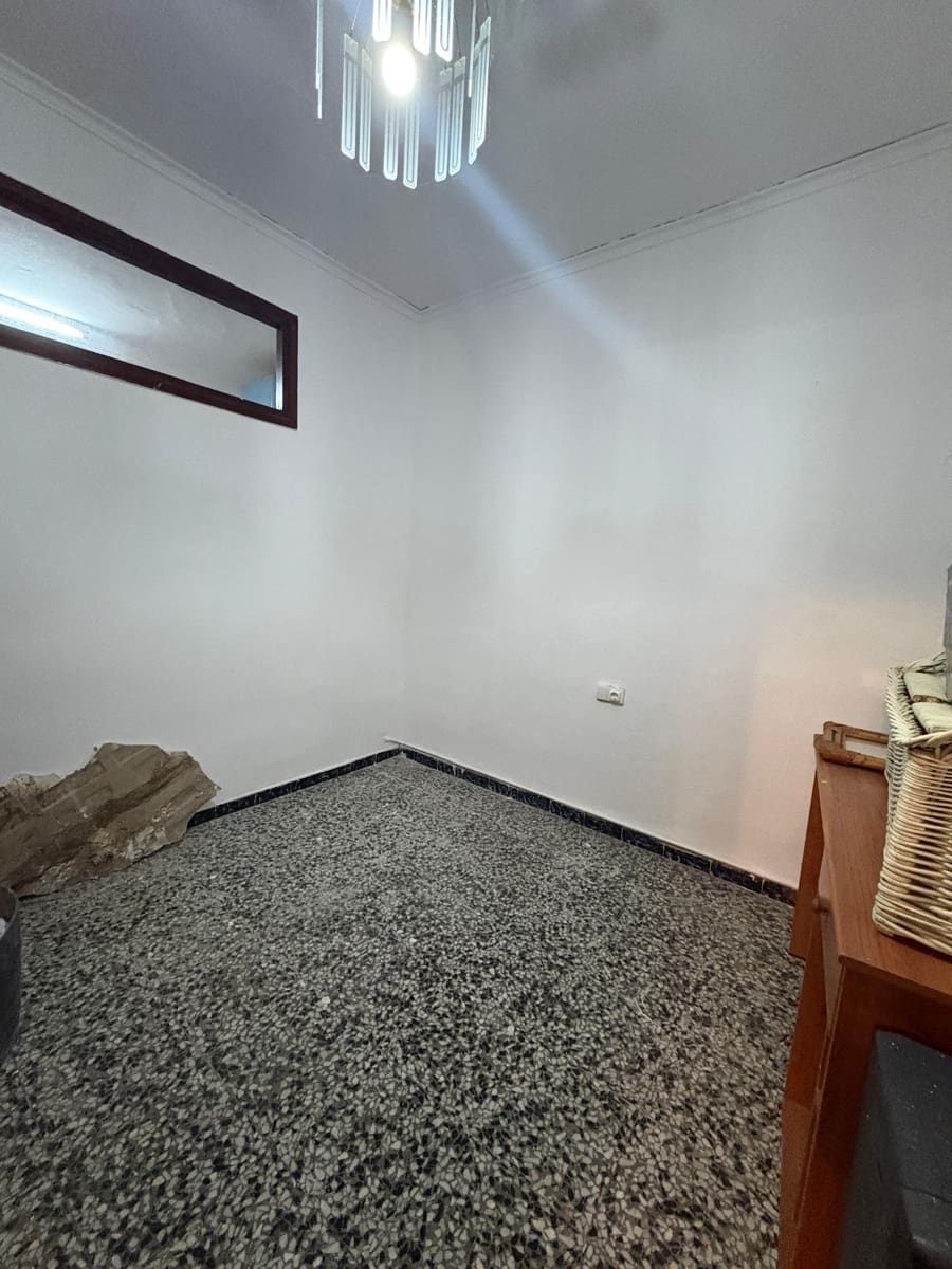 3 slaapkamer Appartement te koop in Denia met zwembad - € 160.000 (Ref: 9734059)