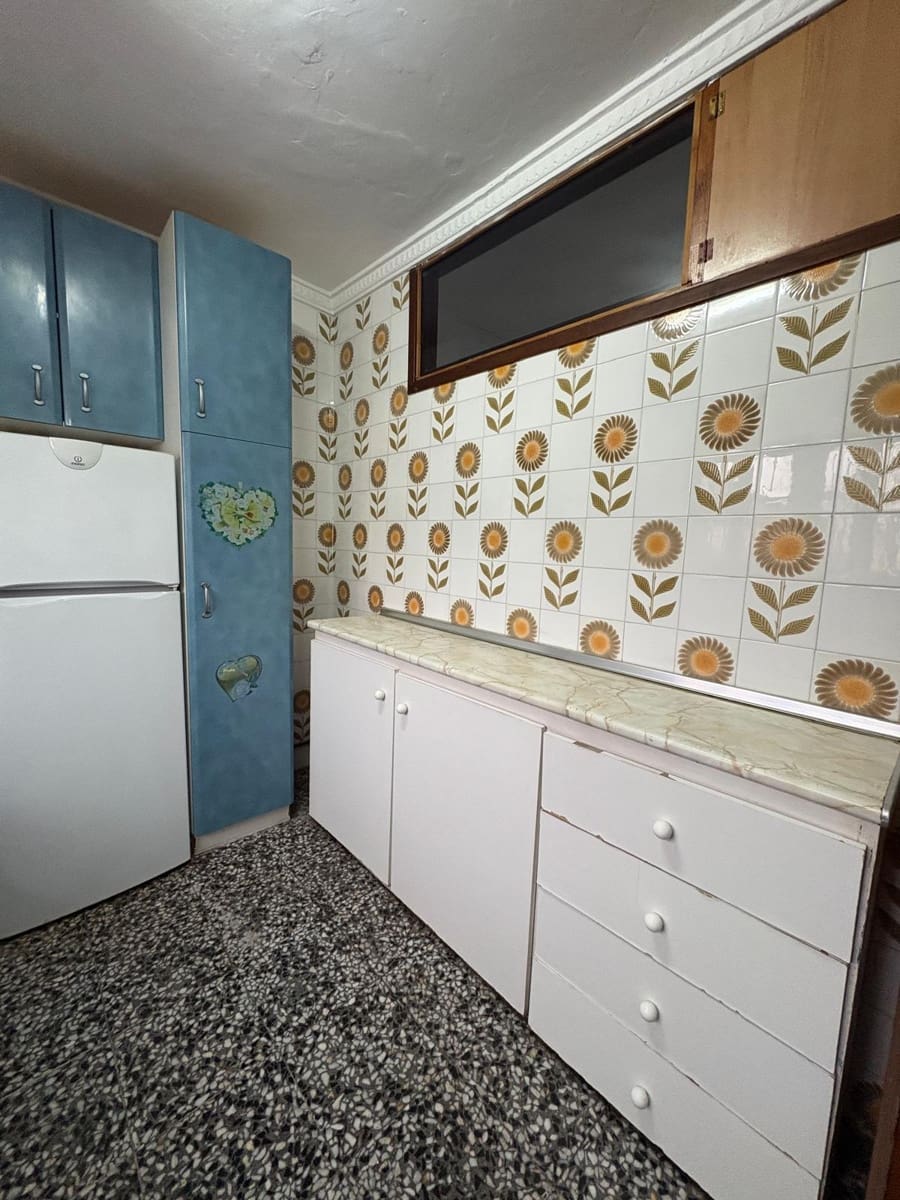 3 slaapkamer Appartement te koop in Denia met zwembad - € 160.000 (Ref: 9734059)