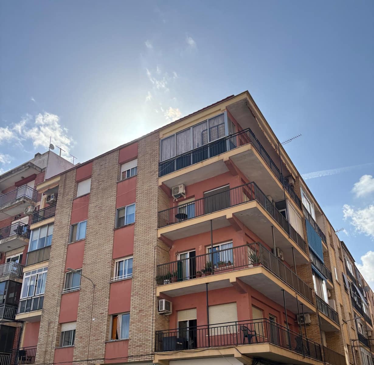 4 slaapkamer Strandappartement te koop in Denia met zwembad - € 265.000 (Ref: 9734060)