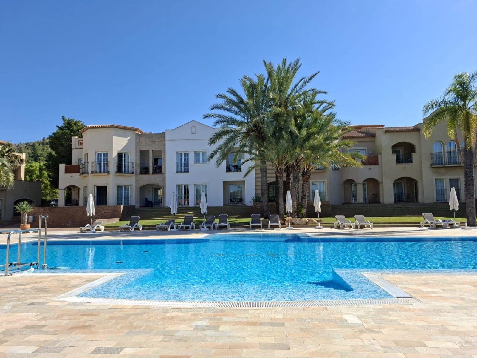 Piso de 2 habitaciones en La Sella en venta con piscina garaje - 423.000 € (Ref: 9775960)