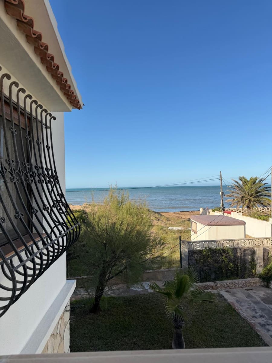 4 bedroom Villa for sale in Denia with garage - € 1,400,000 (Ref: 9816274)
