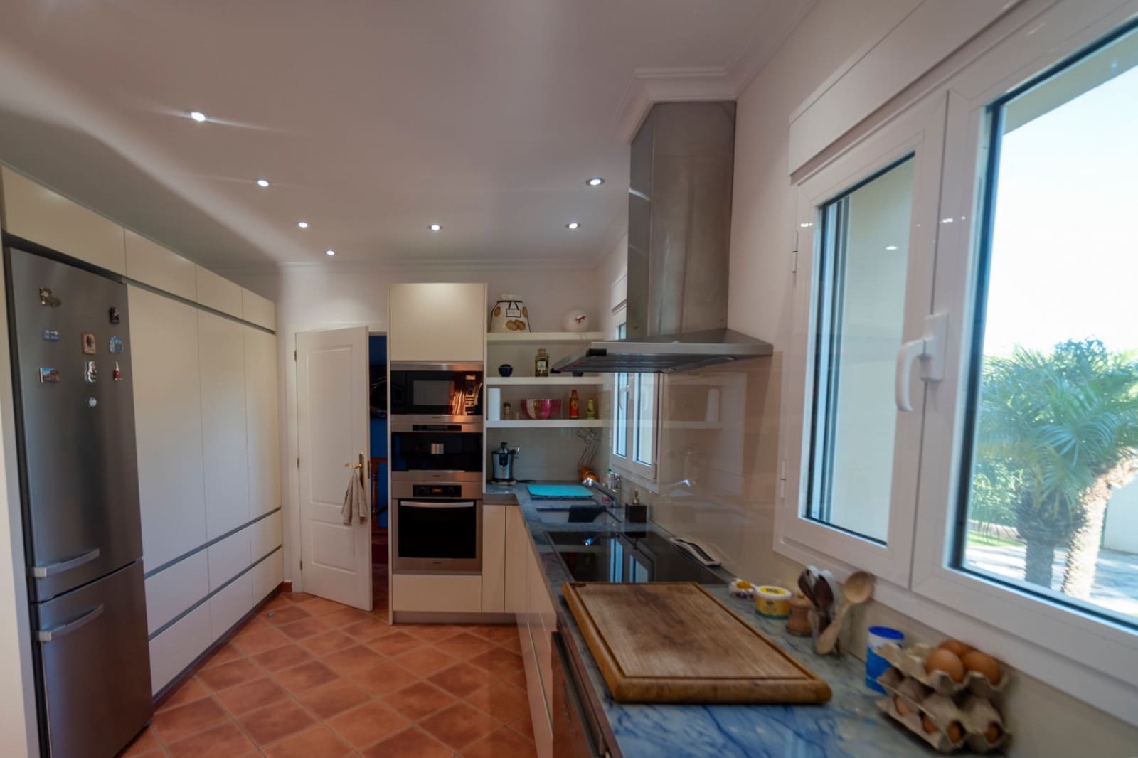 5 bedroom Villa for sale in Denia with pool garage - € 1,375,000 (Ref: 9816771)