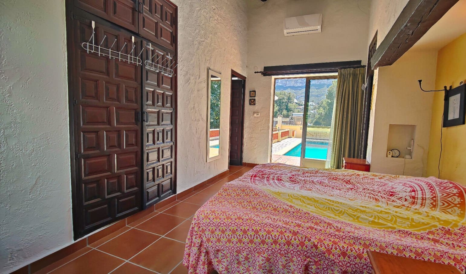 6 bedroom Villa for sale in Denia with pool garage - € 725,000 (Ref: 9821833)