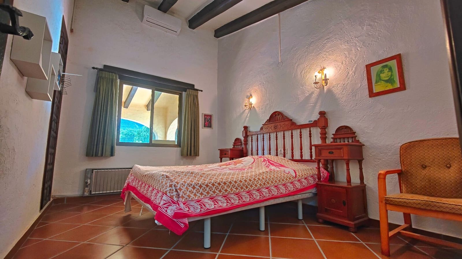 6 bedroom Villa for sale in Denia with pool garage - € 725,000 (Ref: 9821833)