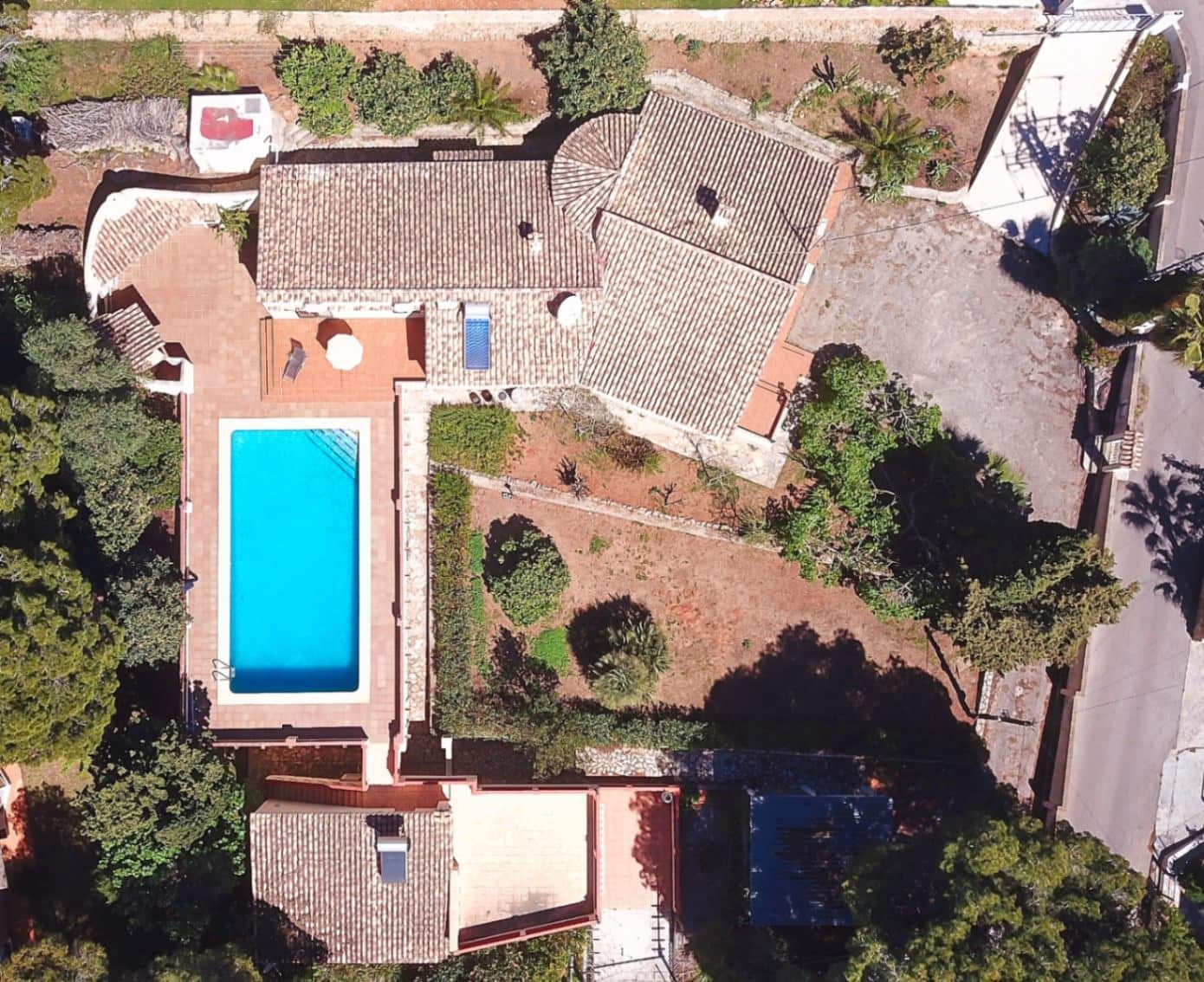 6 bedroom Villa for sale in Denia with pool garage - € 725,000 (Ref: 9821833)
