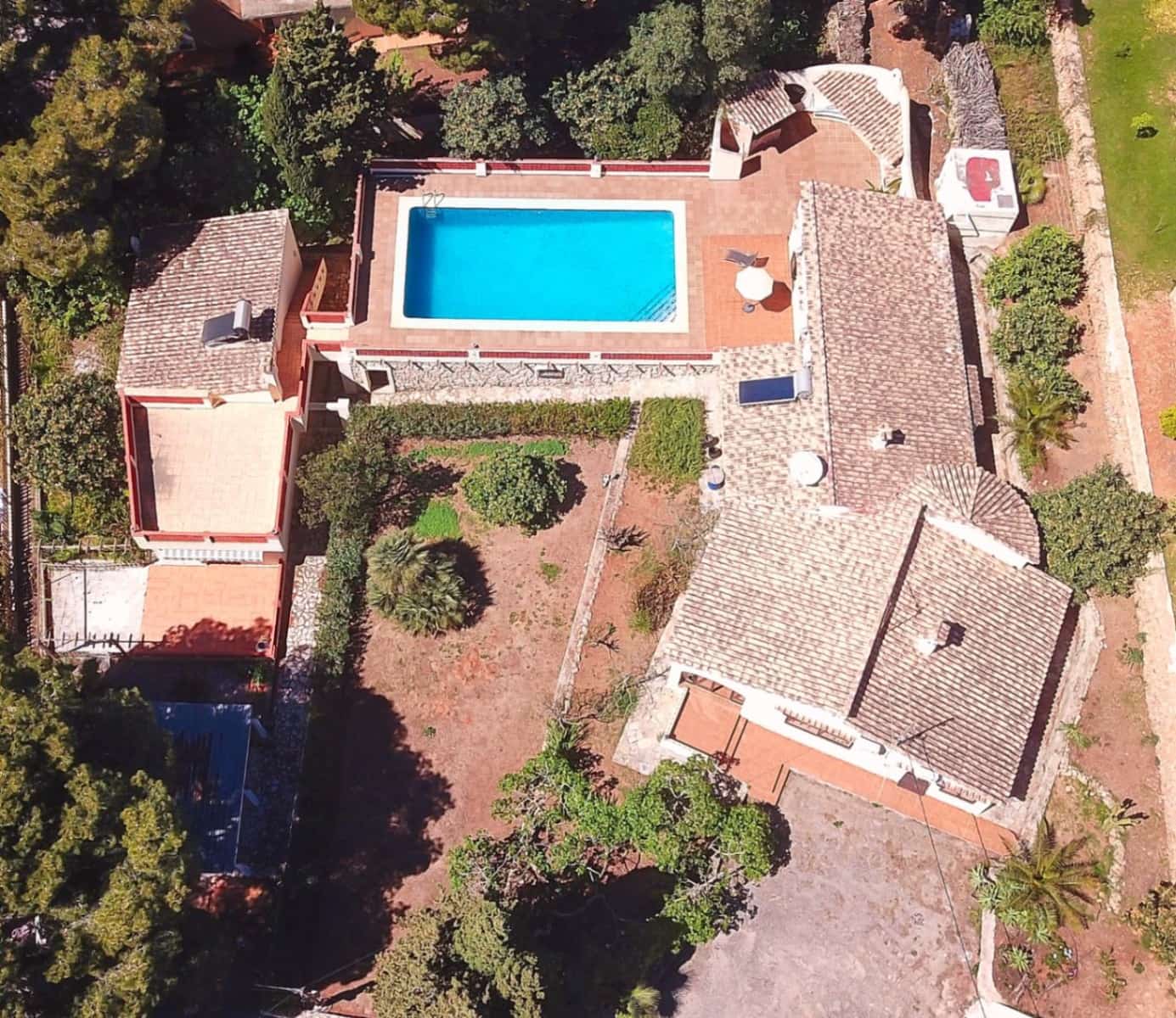 6 bedroom Villa for sale in Denia with pool garage - € 725,000 (Ref: 9821833)