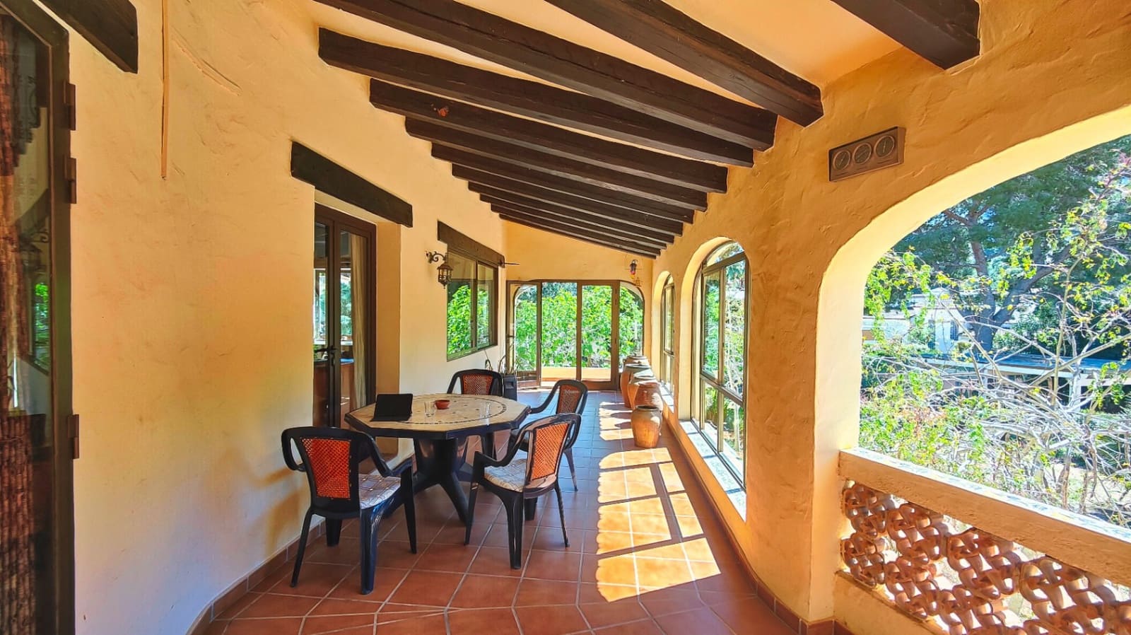 6 bedroom Villa for sale in Denia with pool garage - € 725,000 (Ref: 9821833)