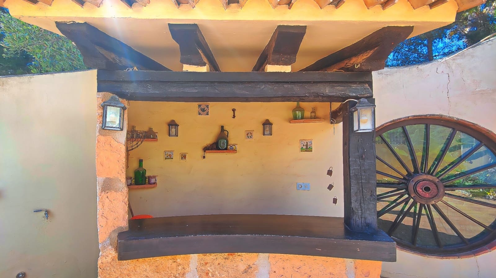 6 bedroom Villa for sale in Denia with pool garage - € 725,000 (Ref: 9821833)