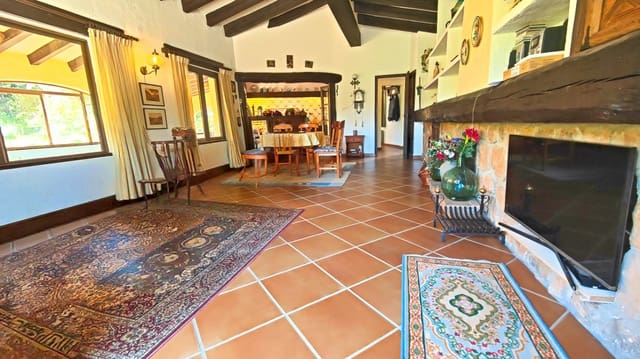 Chalet de 6 habitaciones en Dénia en venta con piscina garaje - 725.000 € (Ref: 9821833)