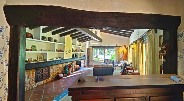 Chalet de 6 habitaciones en Dénia en venta con piscina garaje - 725.000 € (Ref: 9821833)