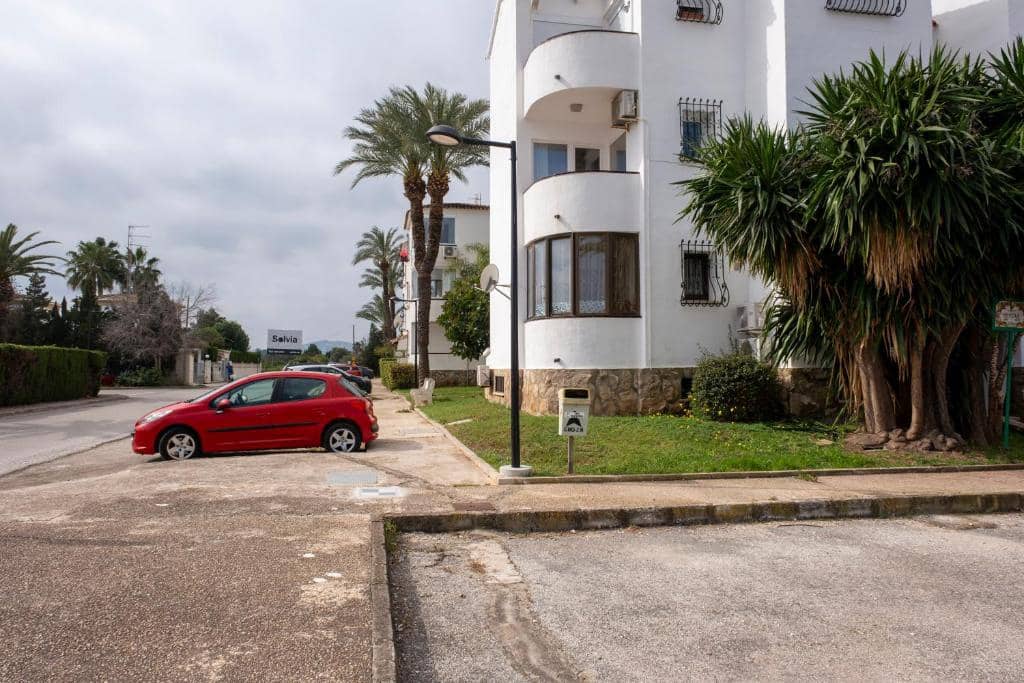 1 bedroom Beach Apartment for sale in Denia with pool garage - € 156,000 (Ref: 9821834)