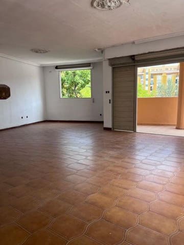 6 soveværelse Lejlighed til salg i Centro Urbano, Dénia - € 280.000 (Ref: 9821836)