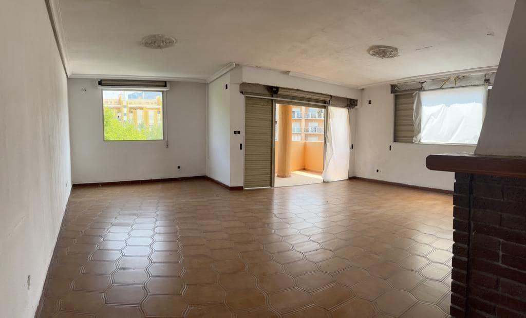 6 soveværelse Lejlighed til salg i Denia - € 280.000 (Ref: 9821836)