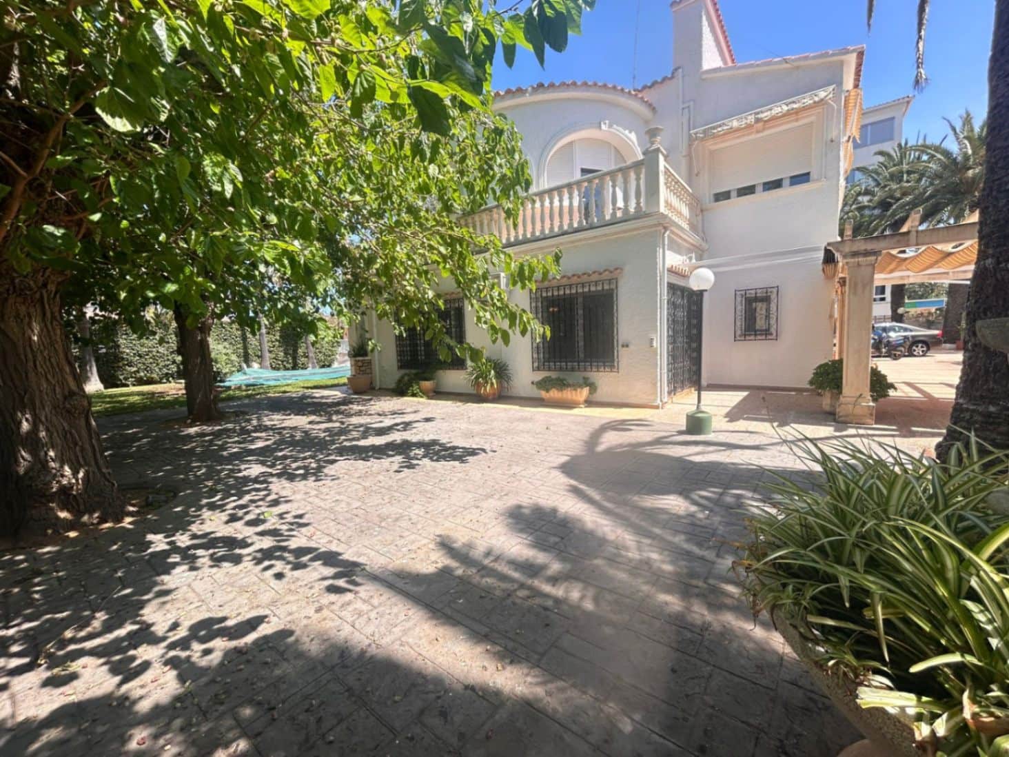 5 bedroom Villa for sale in Denia with pool garage - € 1,580,000 (Ref: 9828137)